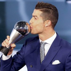 Cristiano le gana a Messi el The Best (Parodia)